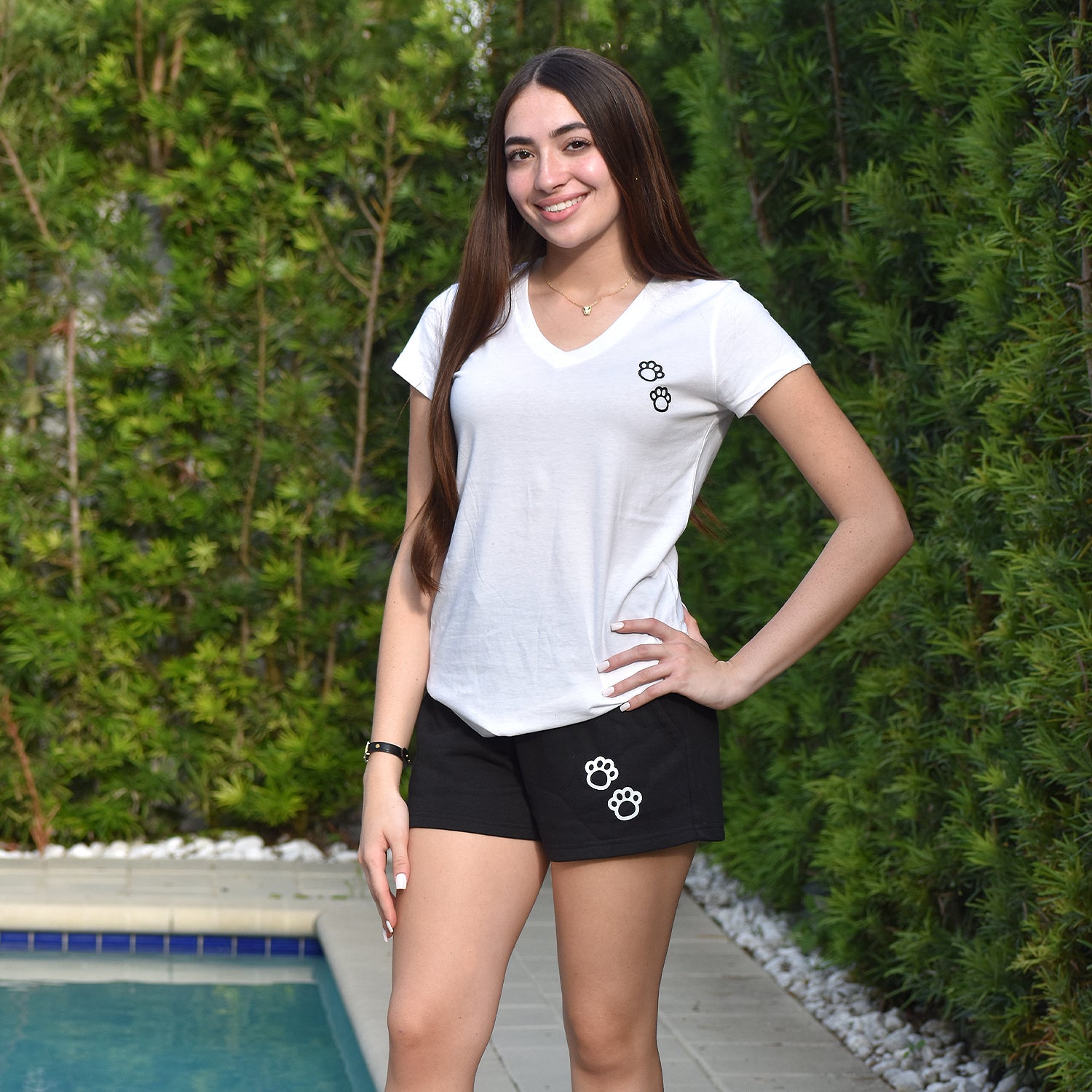 (Black)